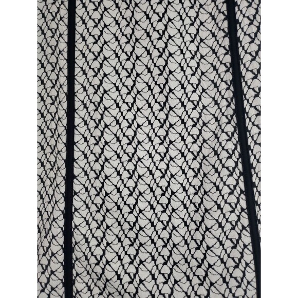 Lelis Pull On Mini Skirt Bkack White Textued Geometric  Women Sz M Made In USA - Picture 9 of 9